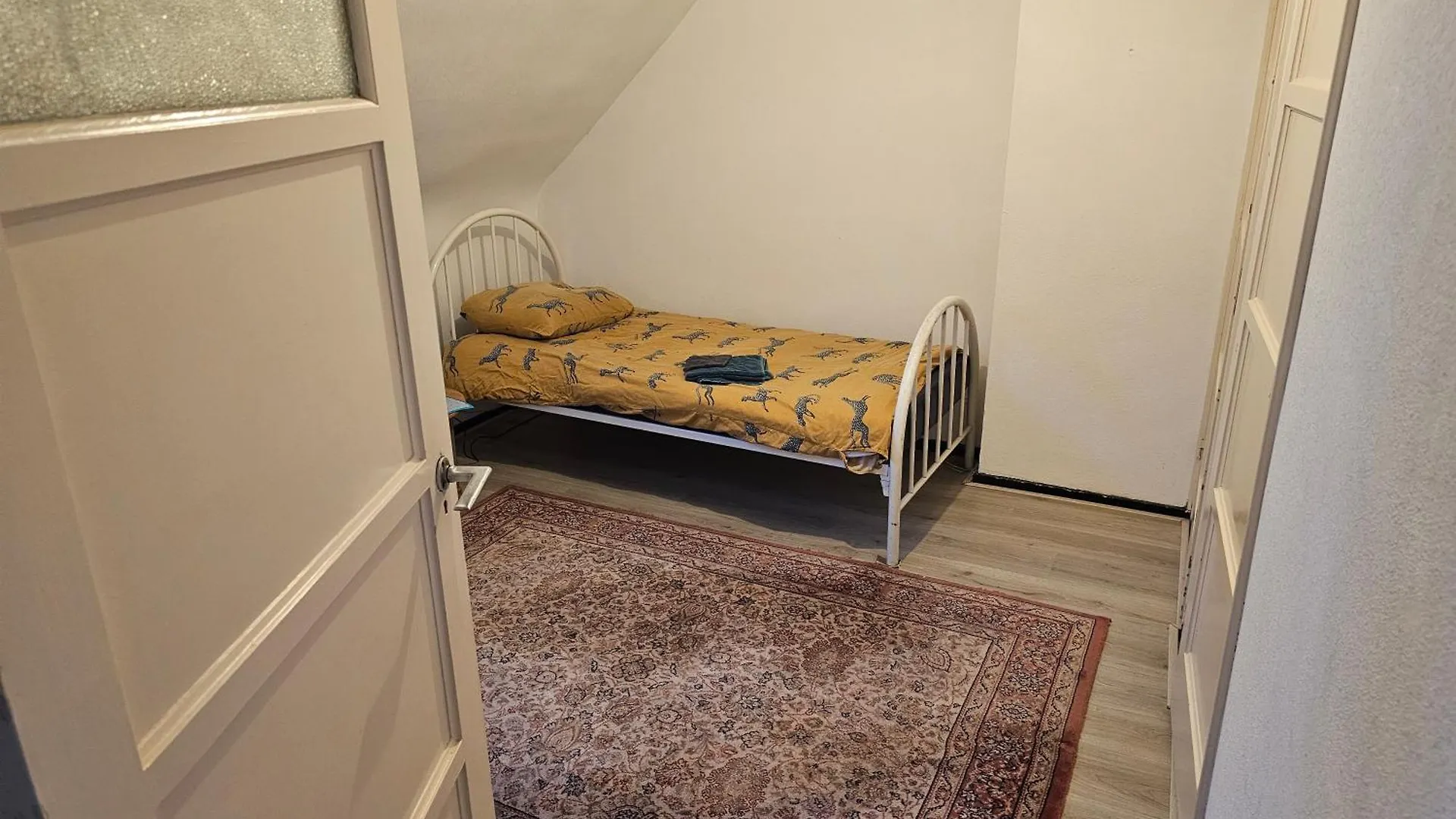 Single Bed In Quiet Area Hotel Eindhoven